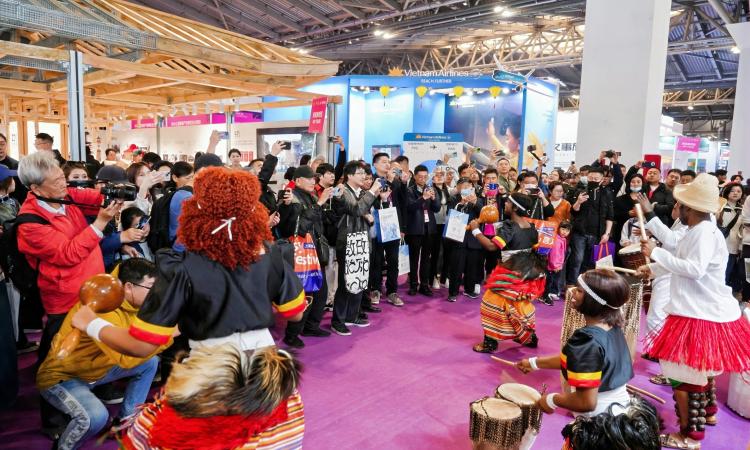 Uganda Embassy in Beijing Showcases the Pearl of Africa at Tourism Plus Expo in China